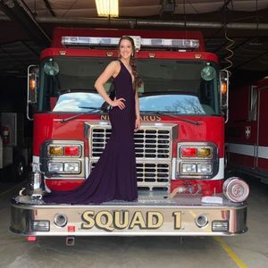 Meet your Posher, Dee